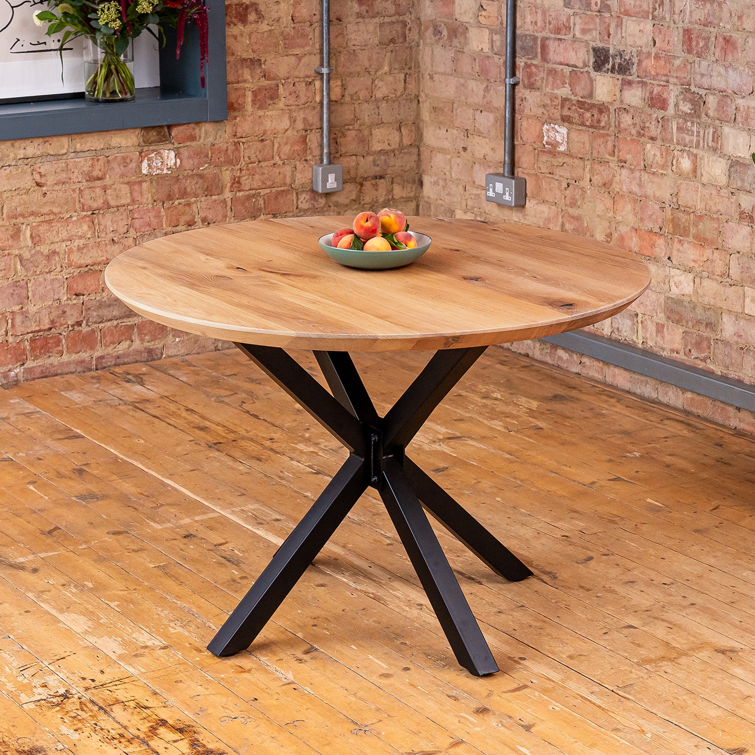 Premium Solid Oak Round Dining Table - Natural Oak