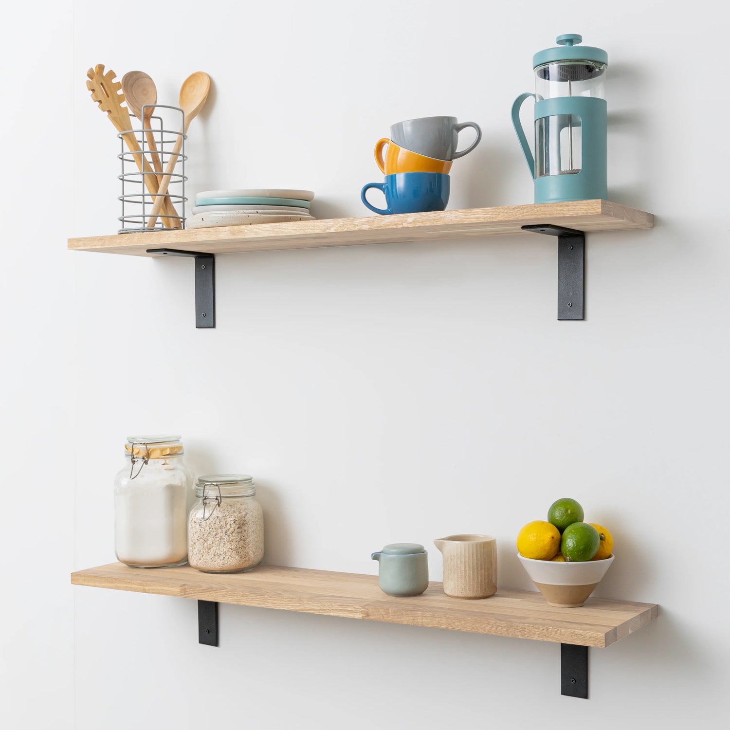 Solid Oak Wall Shelf (Sanded) - 18mm thick with Black Flat-Style Scaffolding Brackets