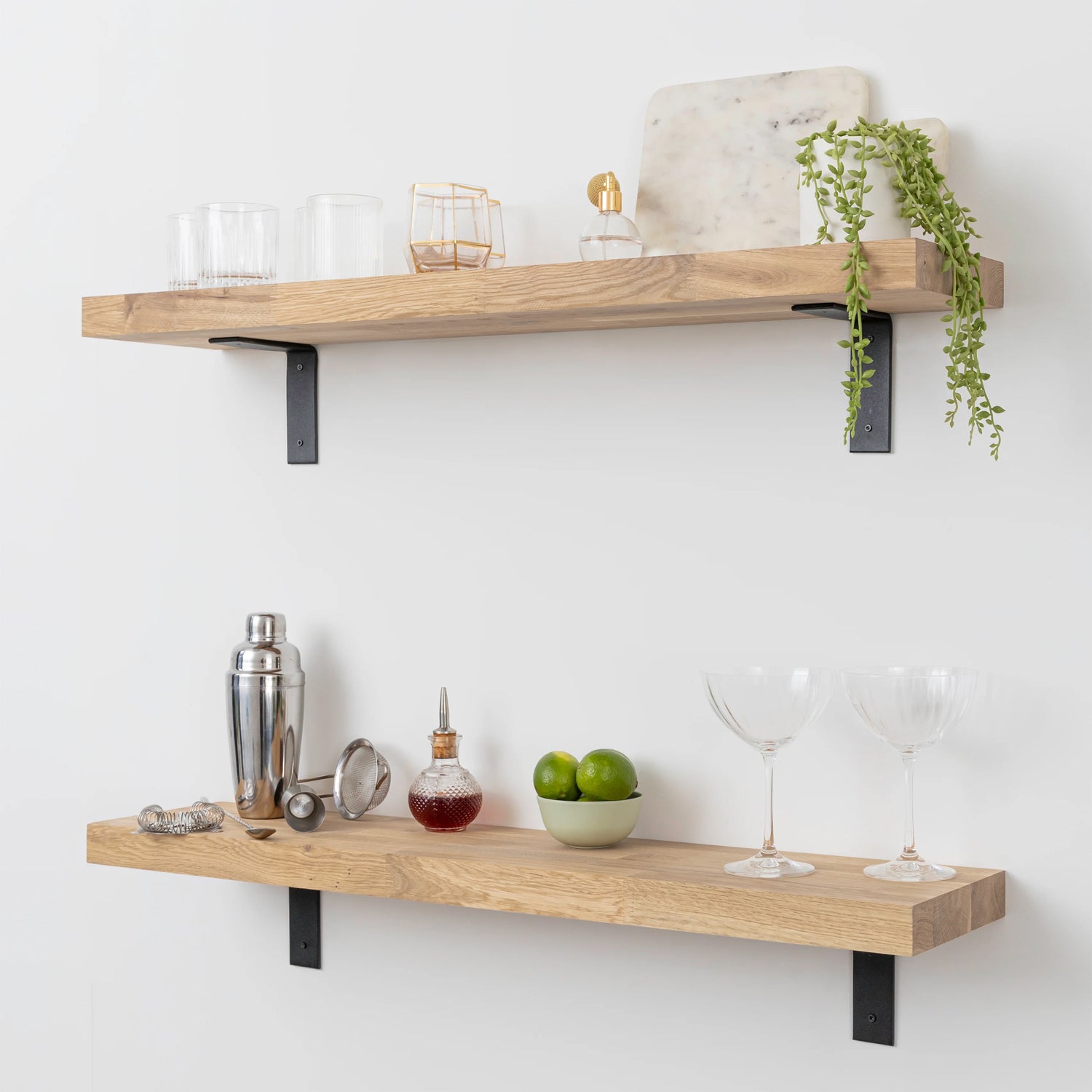 Solid Oak Wall Shelf (Sanded) - 40mm thick with Black Flat-Style Scaffolding Brackets