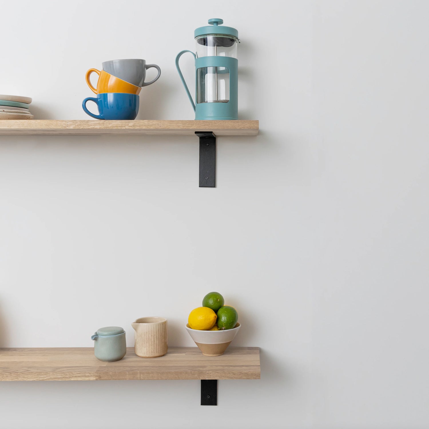 Solid Wood Oak Shelves 18mm (Sanded) with Powder-Coated Cast Iron Brackets